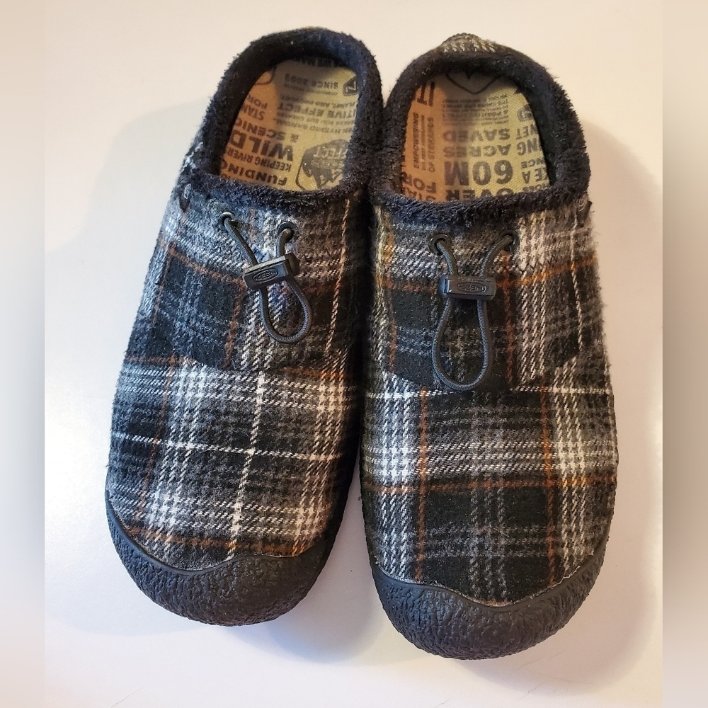 Keen Howser Clog/Slipper Size 9 - Picture 3 of 6